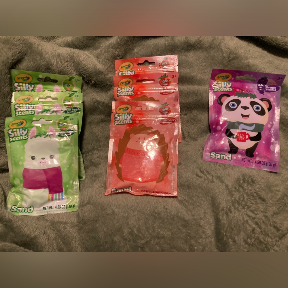 Crayola Silly Scents Sand. 7 total. NEW